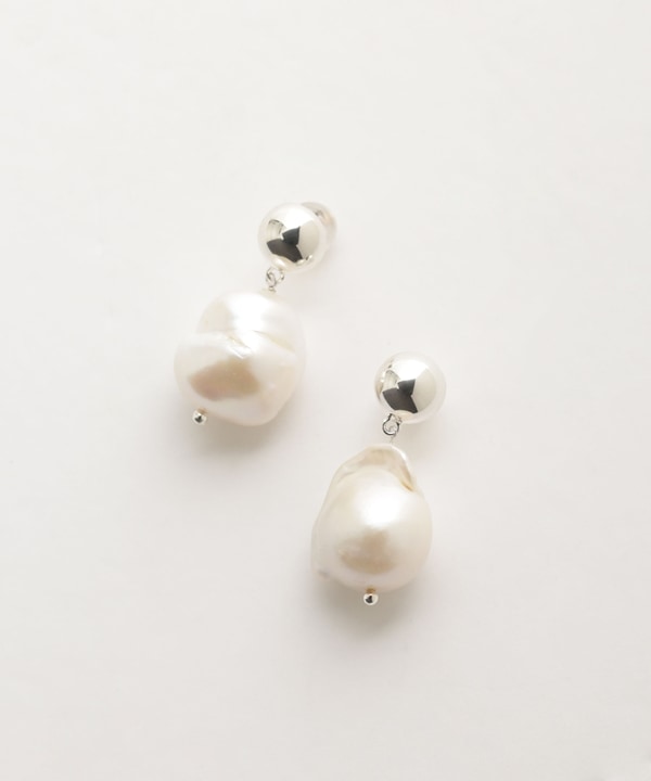 baroque pearl pierce