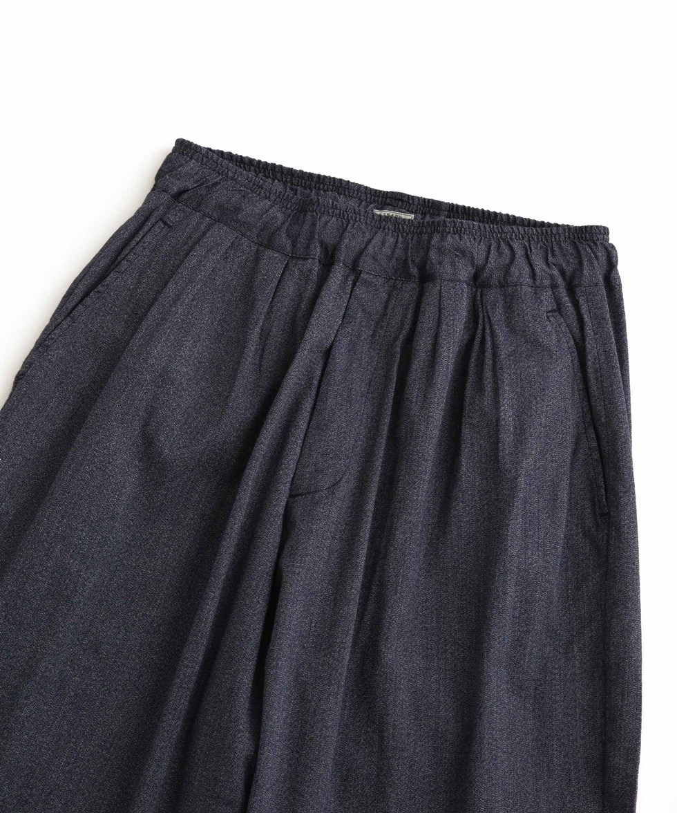 GOLD】COVERT CHAMBRAY BALLOON PANTS | hartwellspremium.com